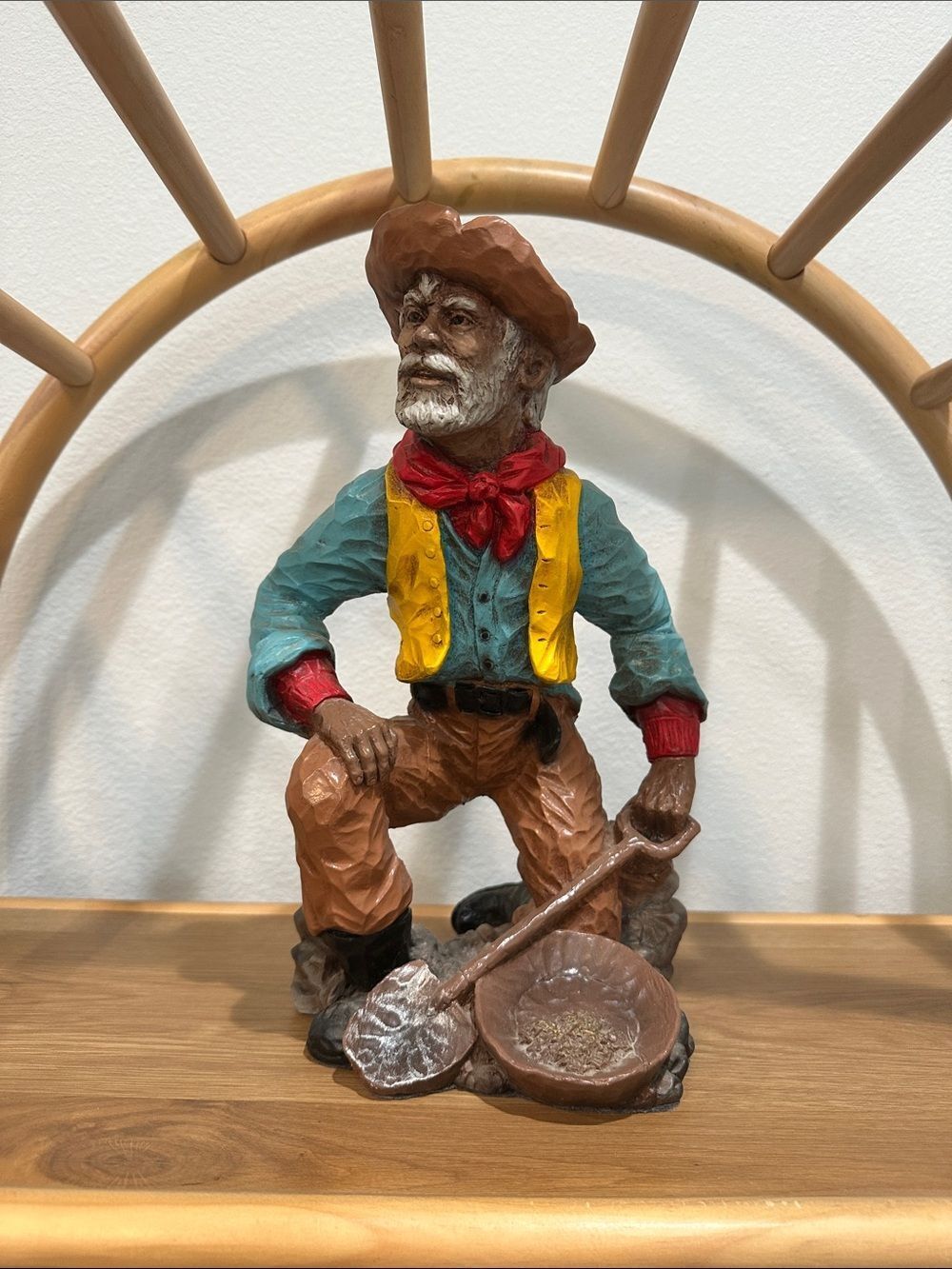 Vintage 1976 Universal Statuary Co Chicago Figure Panning For Gold Miner Mining